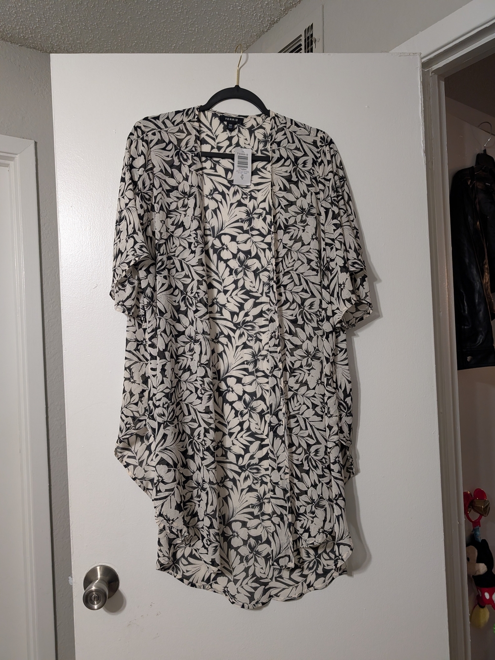 Torrid Open Front Kimono NWT